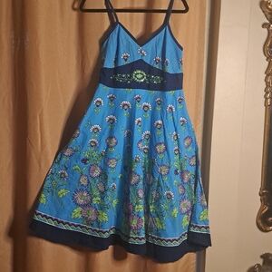 Chic Floral Embroidered Midi Dress in Blue